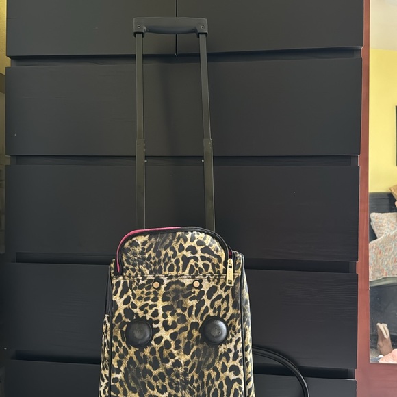 bebe Cheetah Roller Duffle Bag - Picture 4 of 9
